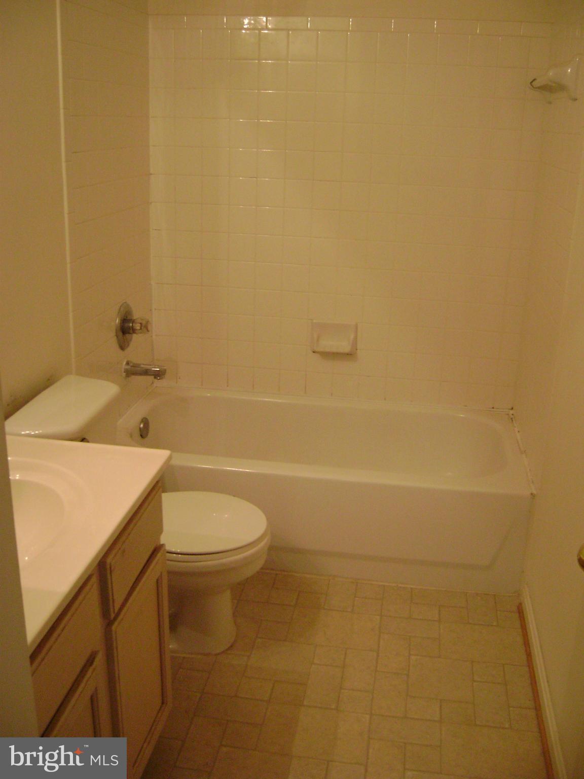 JEFFERSON VILLAGE TH - Residential Lease