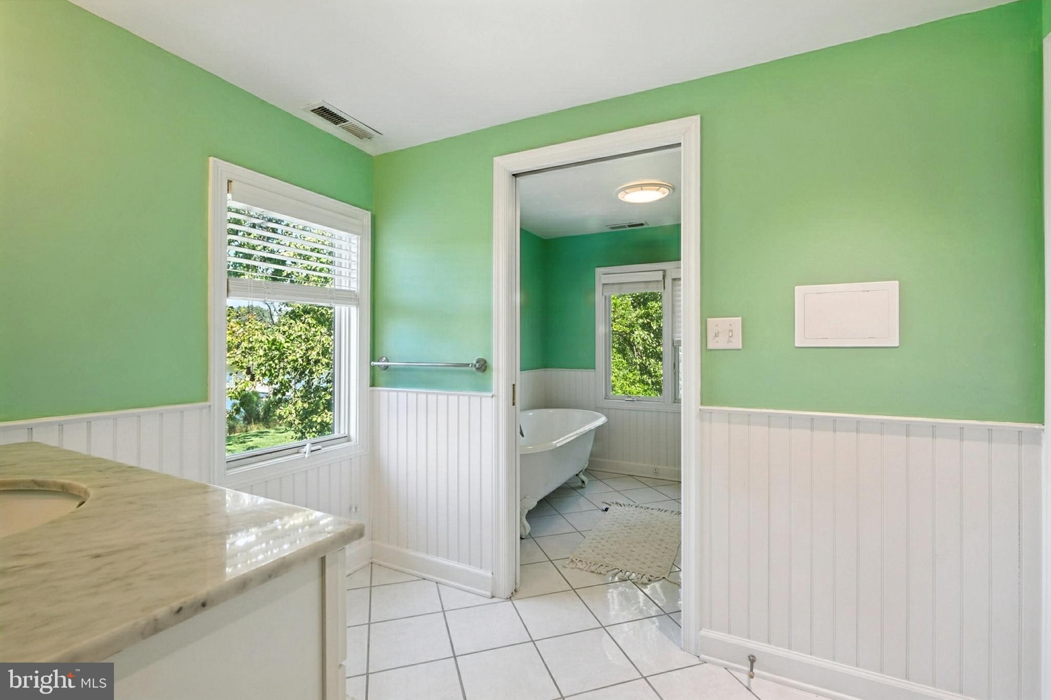 SOLITUDE - Residential