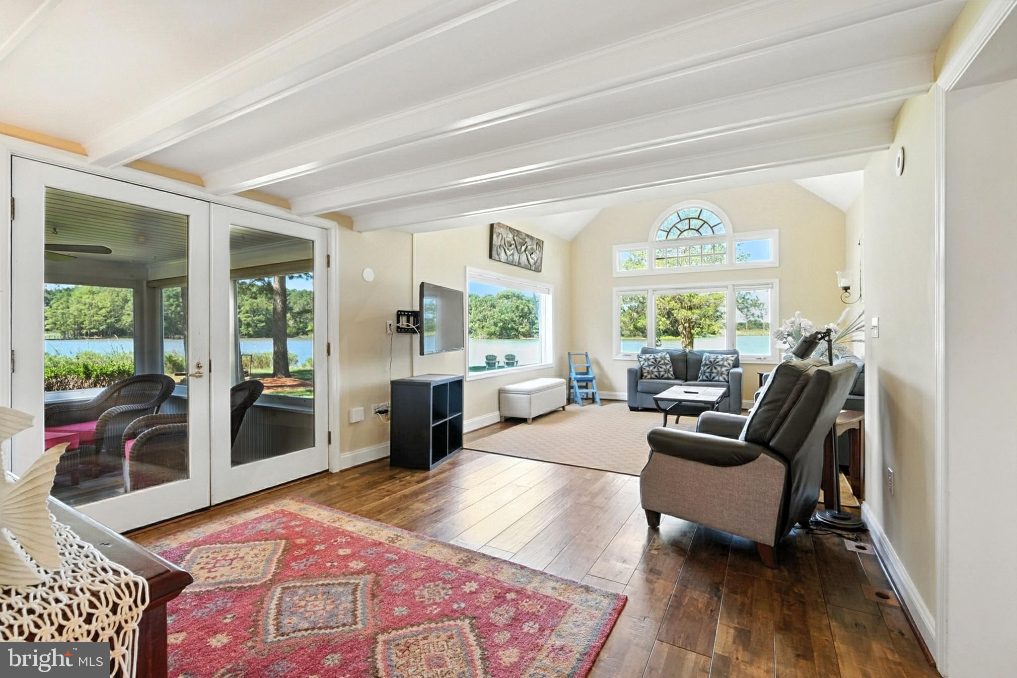 SOLITUDE - Residential