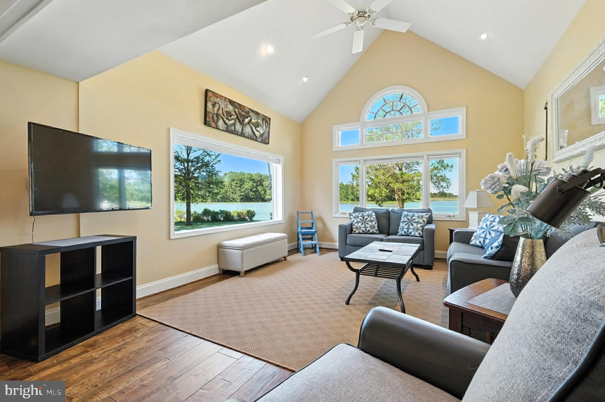 SOLITUDE - Residential