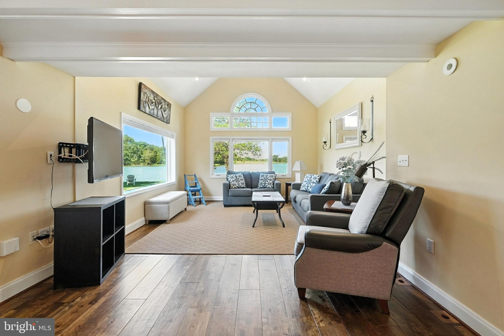 SOLITUDE - Residential