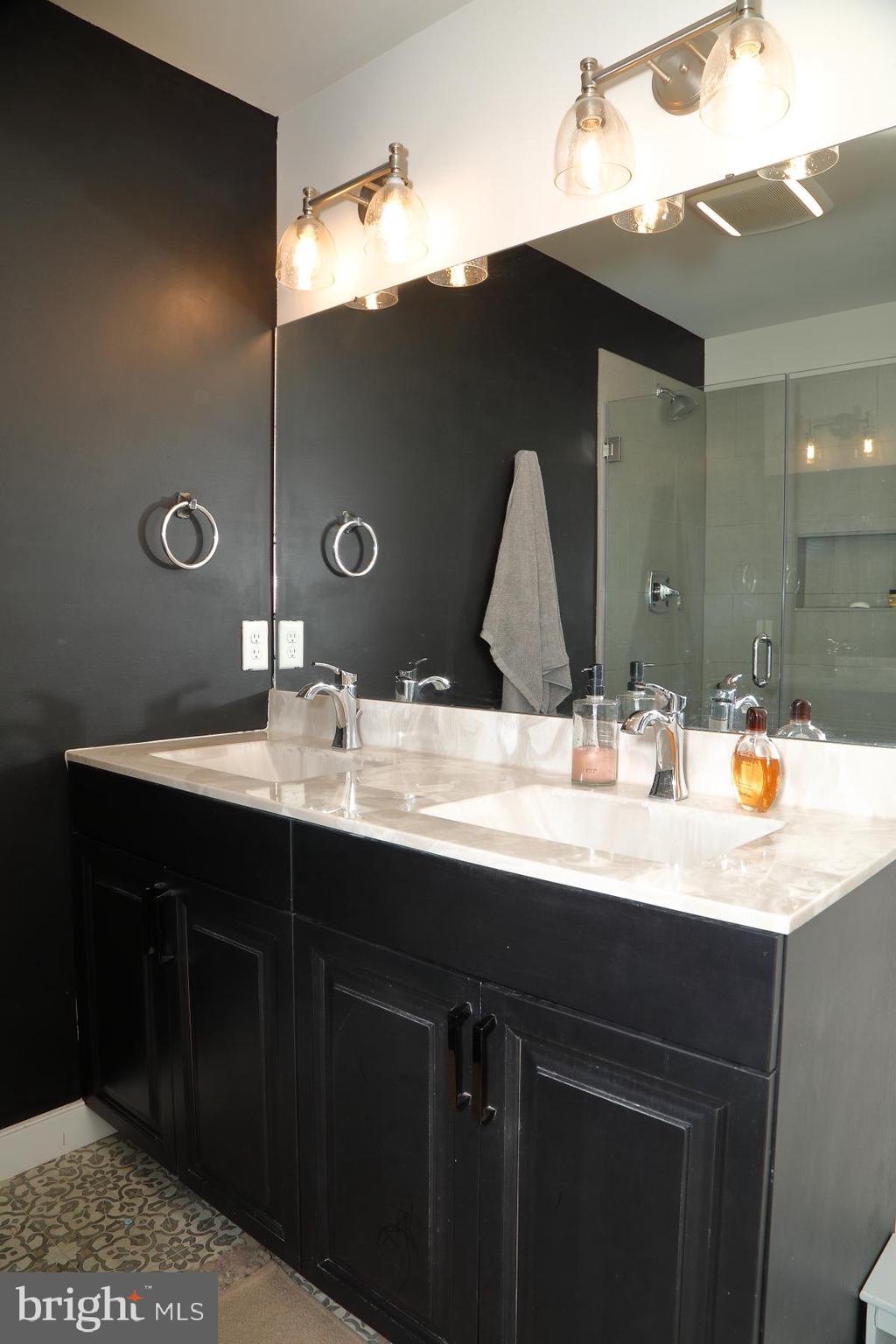 THE GABLES AT ELM TREE - Residential