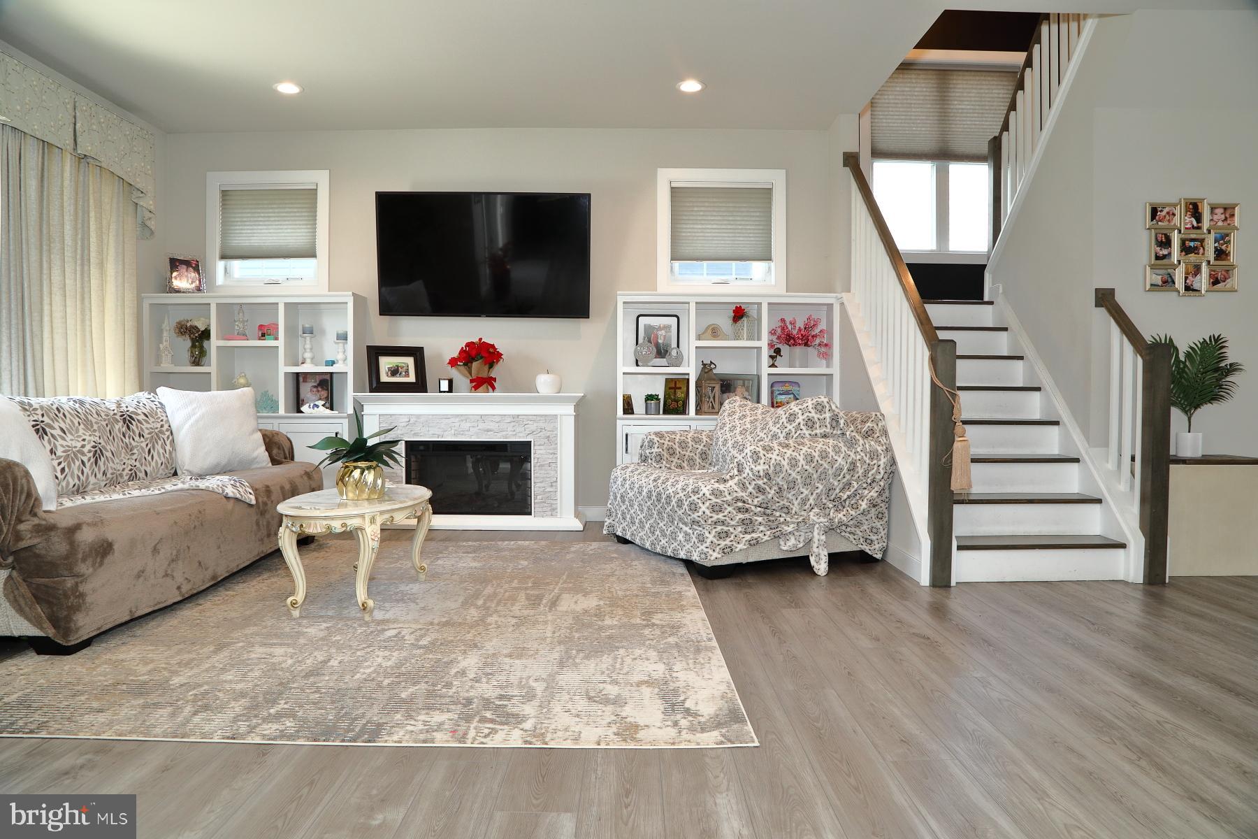 THE GABLES AT ELM TREE - Residential