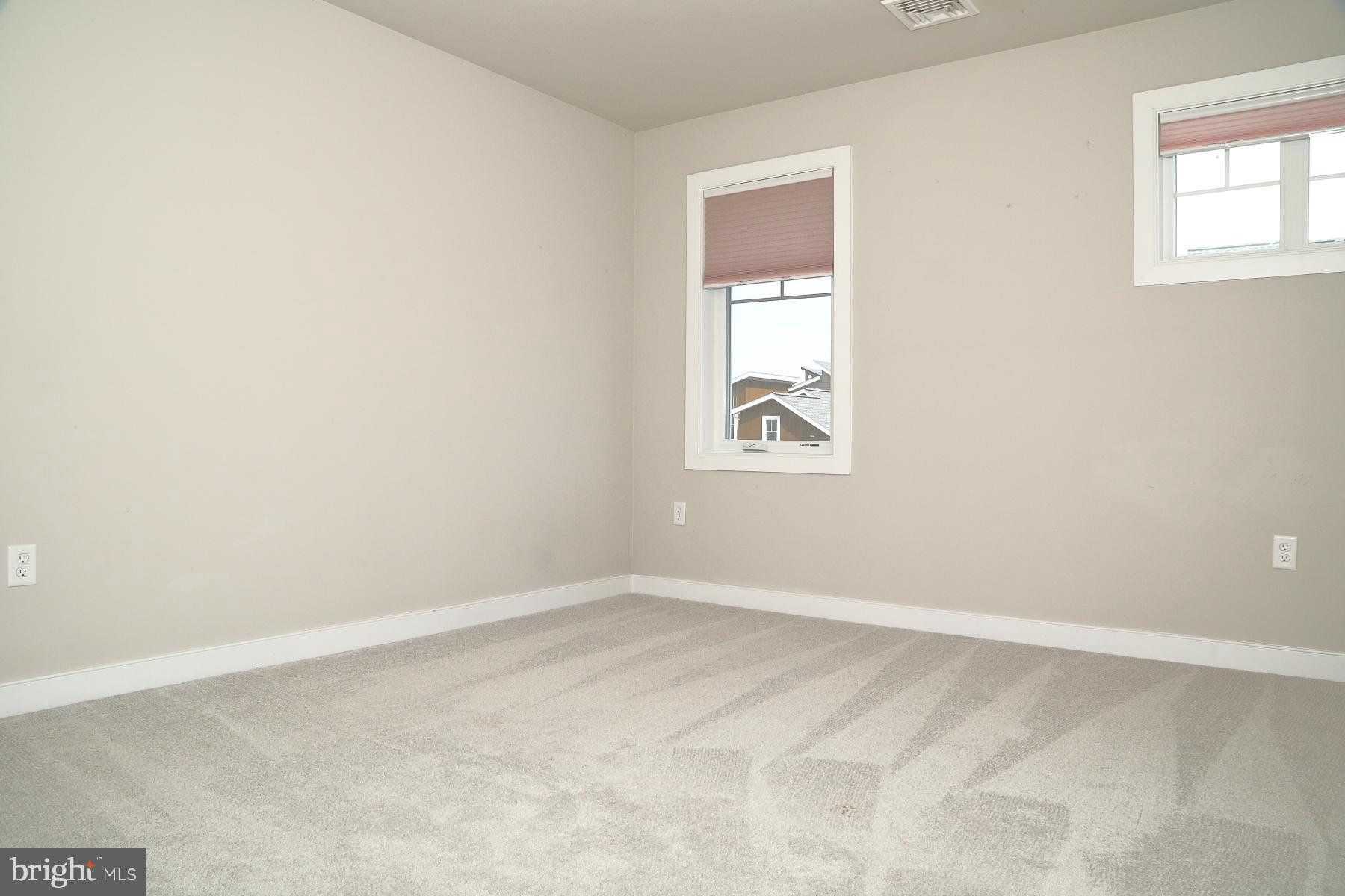 THE GABLES AT ELM TREE - Residential