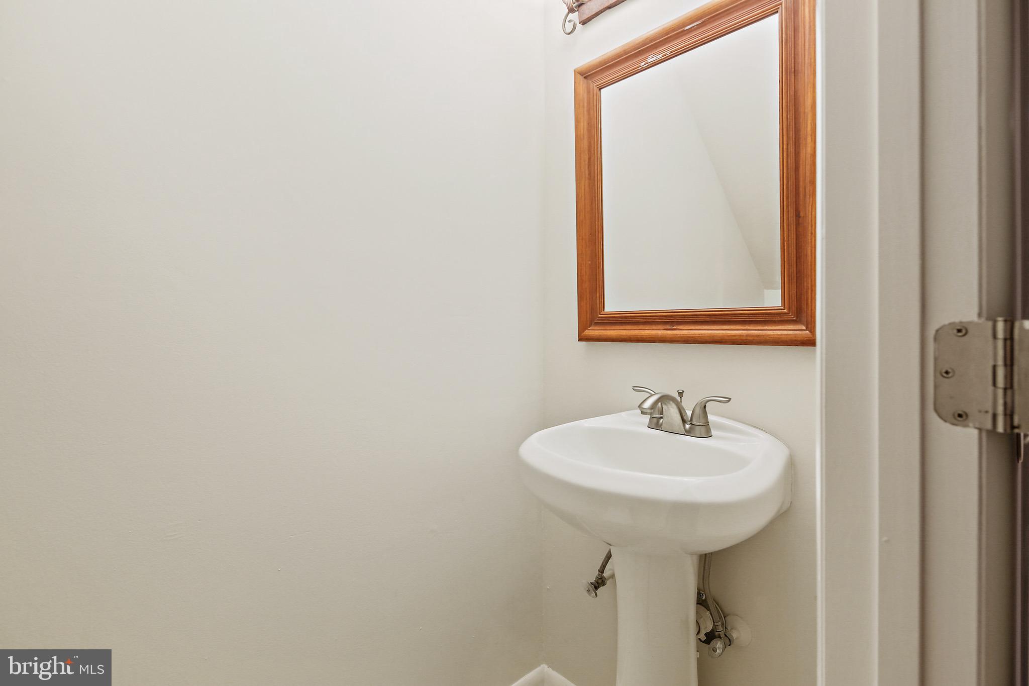 VILLAGE OF HICKORY RIDGE - Residential Lease