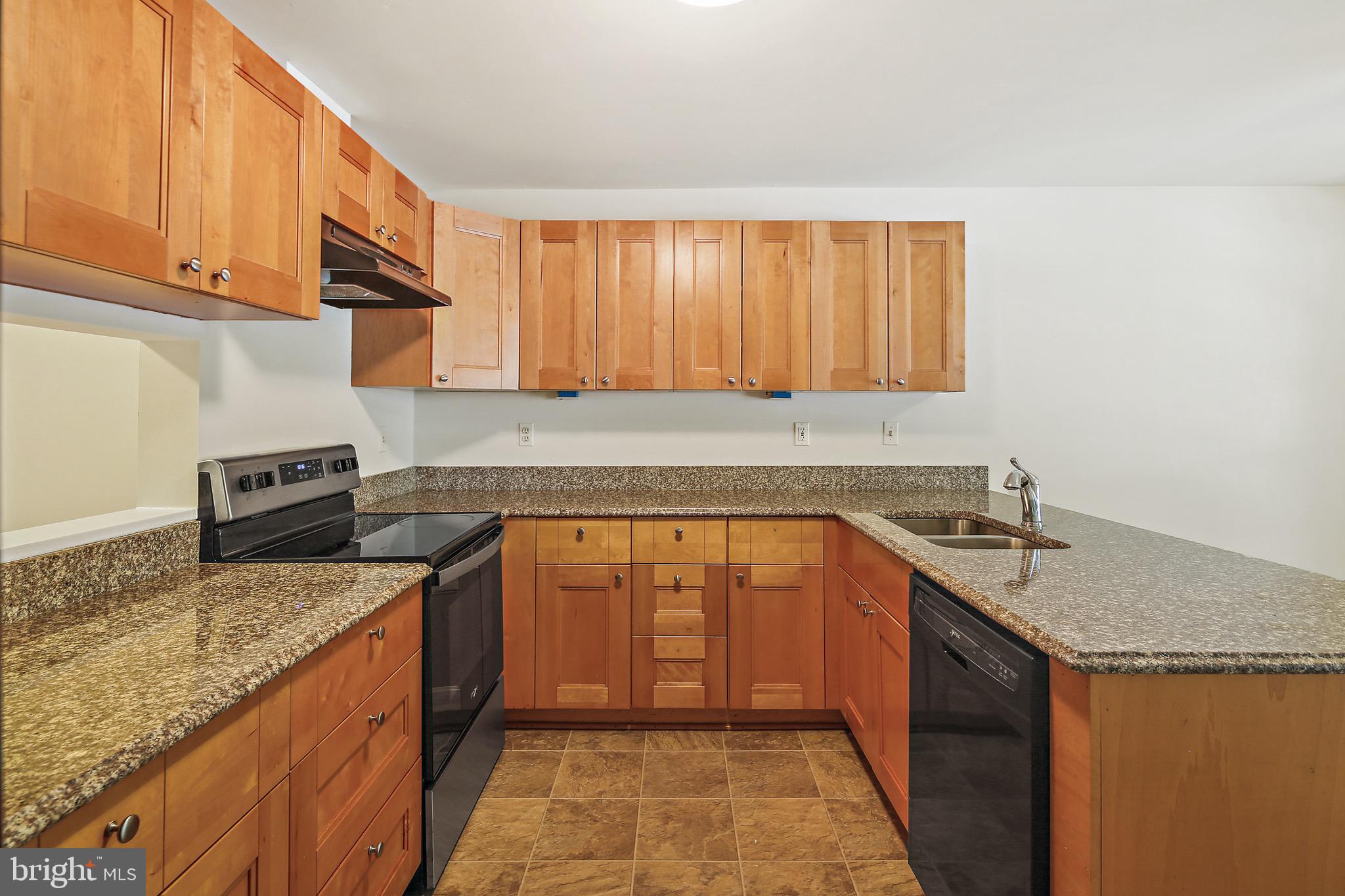 VILLAGE OF HICKORY RIDGE - Residential Lease