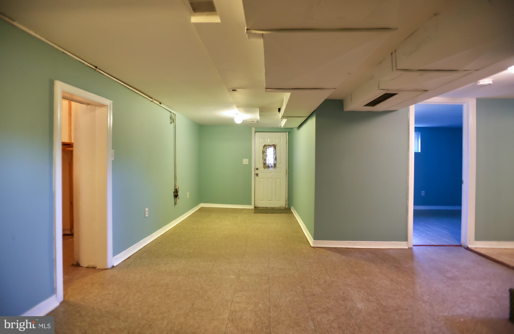 HAMPSHIRE KNOLLS - Residential