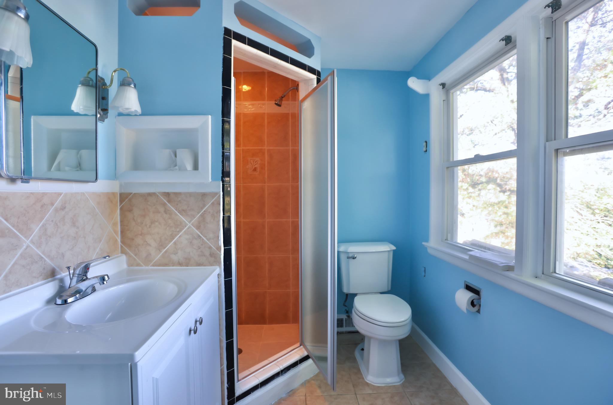 HAMPSHIRE KNOLLS - Residential