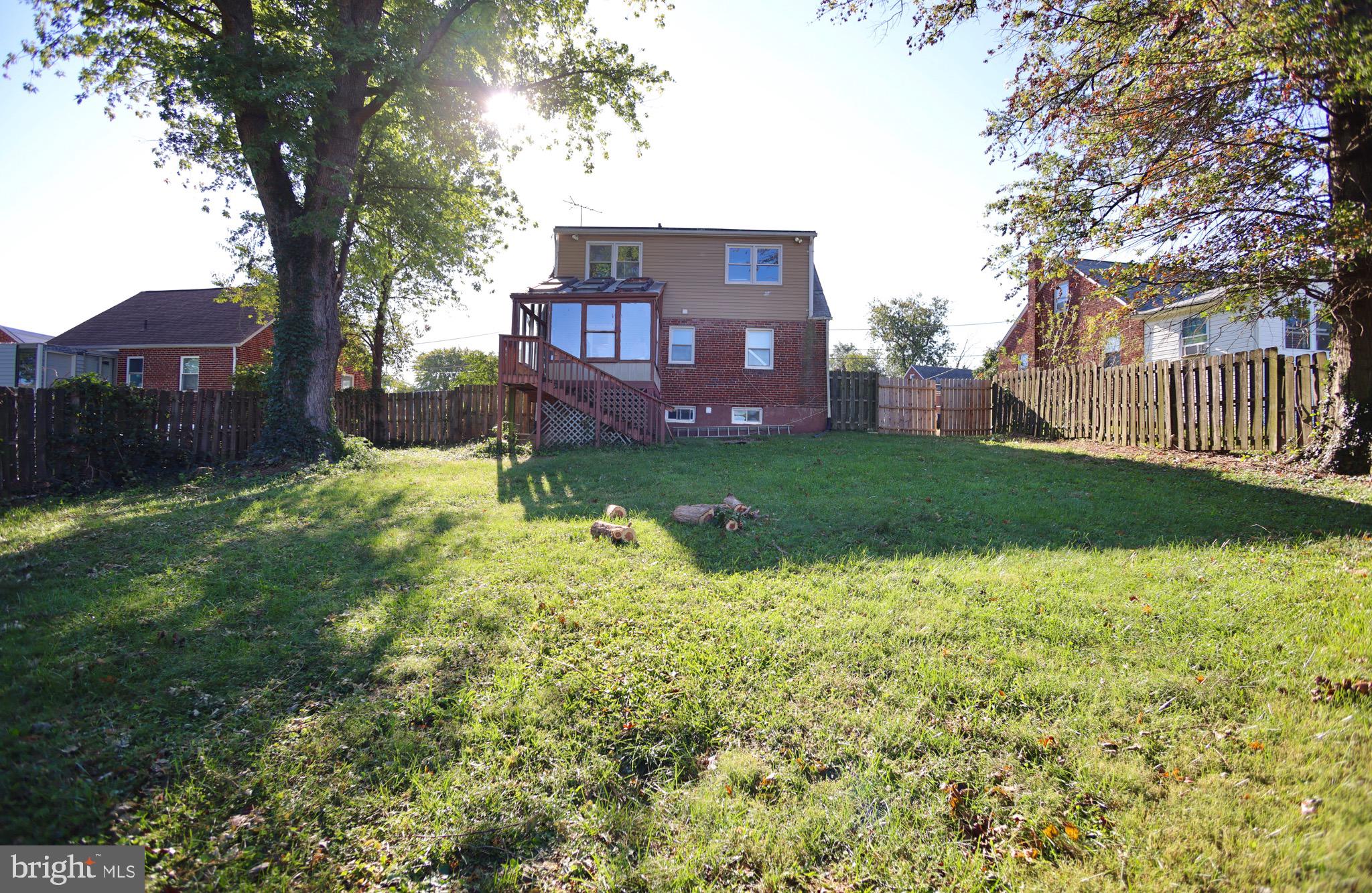 HAMPSHIRE KNOLLS - Residential