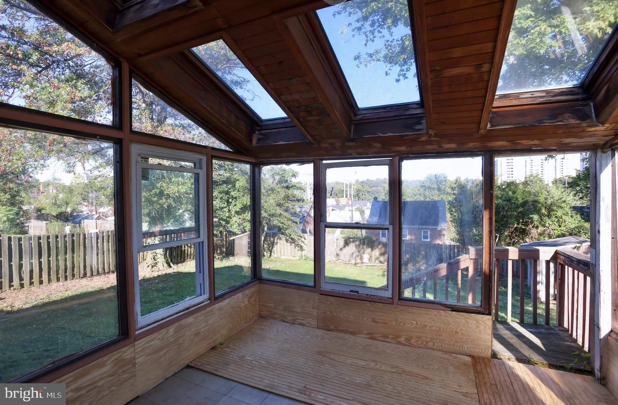 HAMPSHIRE KNOLLS - Residential