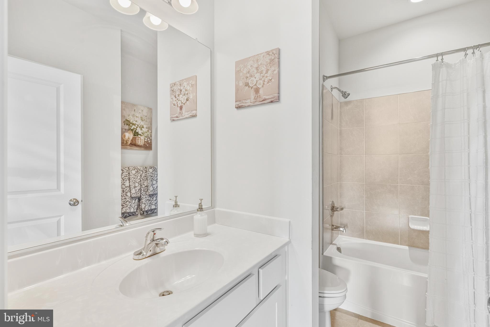 LAKESIDE AT TRAPPE - Residential