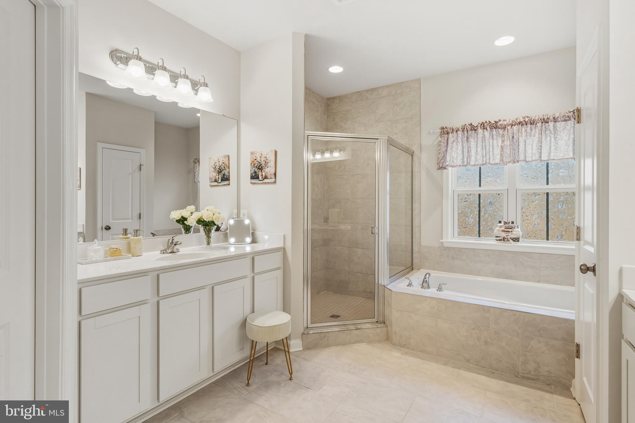 LAKESIDE AT TRAPPE - Residential