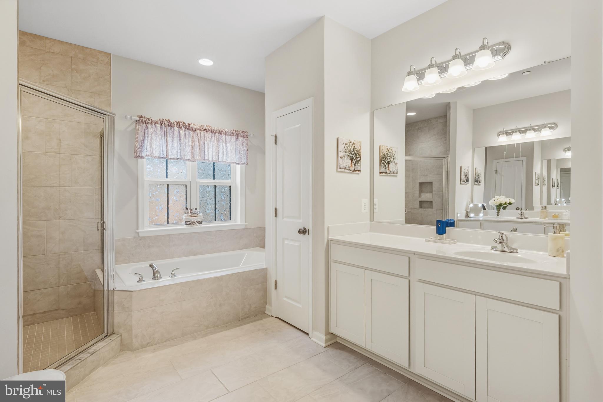 LAKESIDE AT TRAPPE - Residential