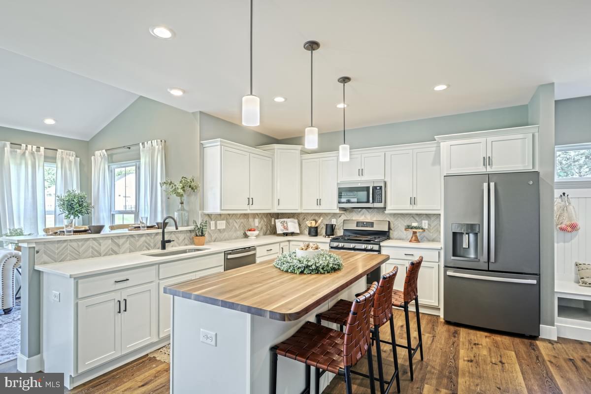 THE HORIZON AT BRUSH VALLEY - Residential