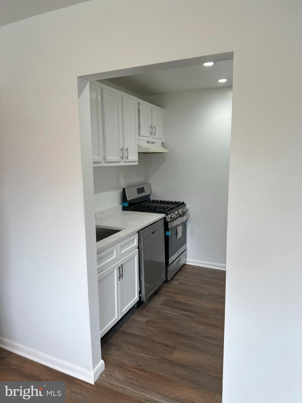 KEN GAR - Residential Lease