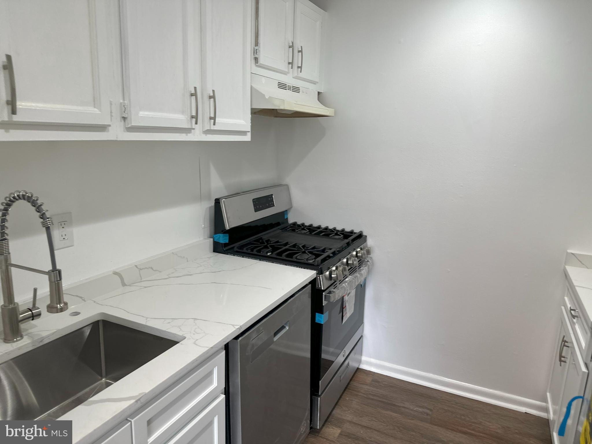 KEN GAR - Residential Lease