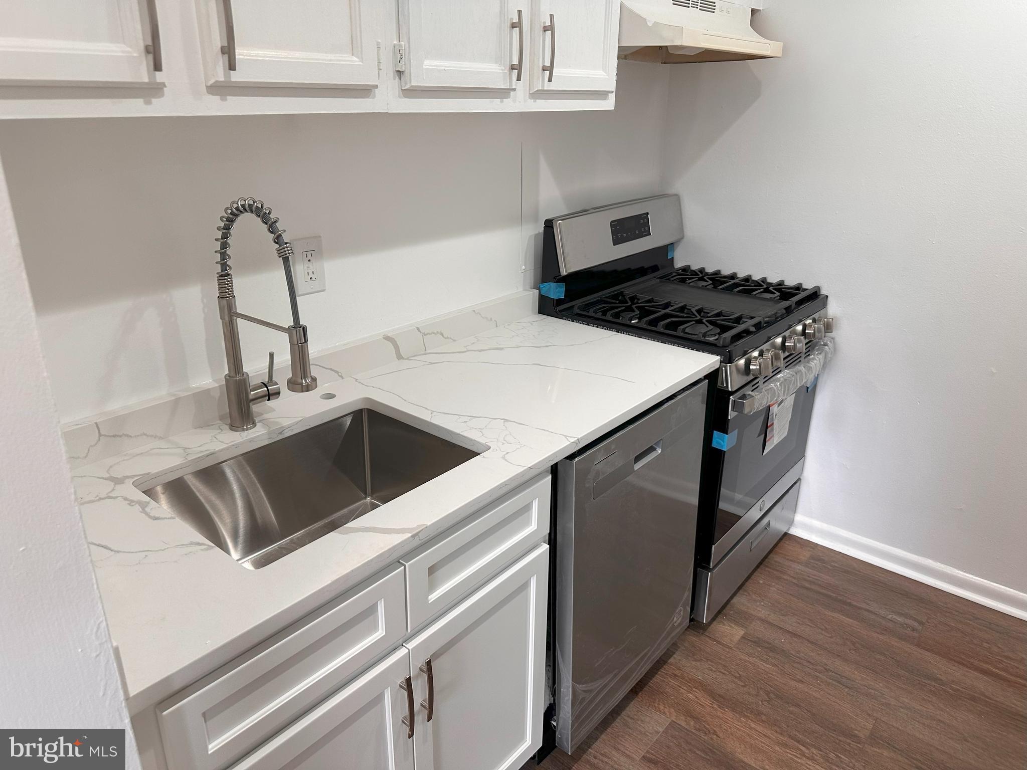 KEN GAR - Residential Lease