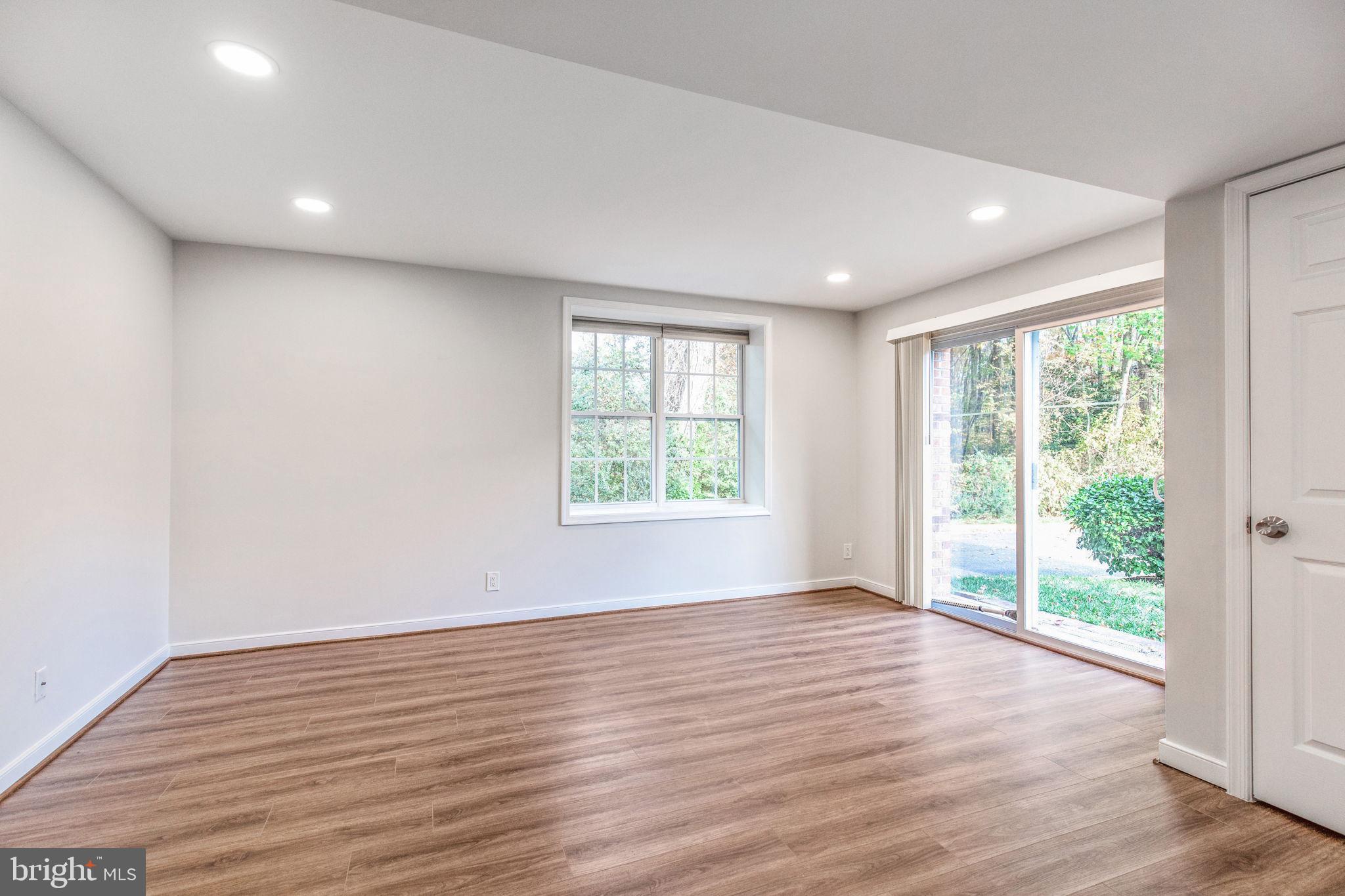 STAFFORD MEADOWS - Residential Lease