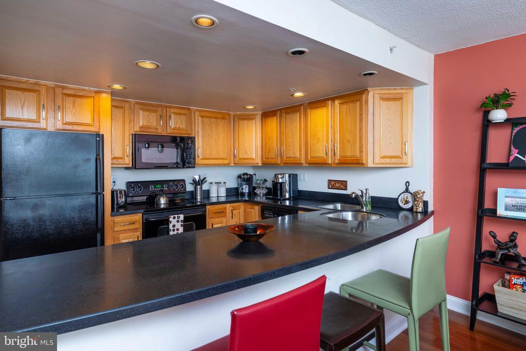 Photo of 2001 Hamilton Street #925, PHILADELPHIA, PA 19130 (MLS # PAPH2572738)