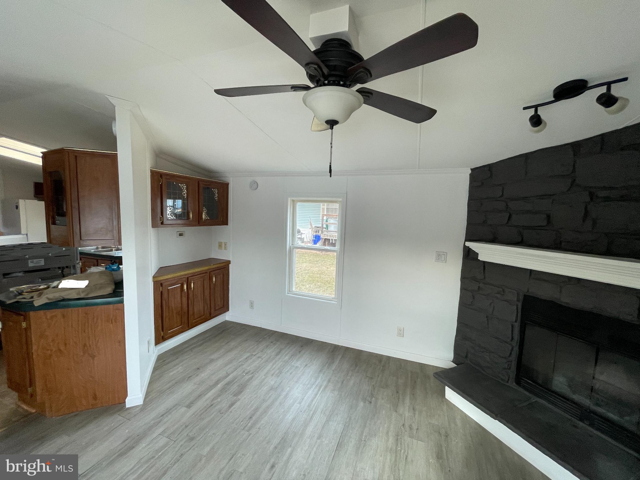 MEADOW RUN - Residential