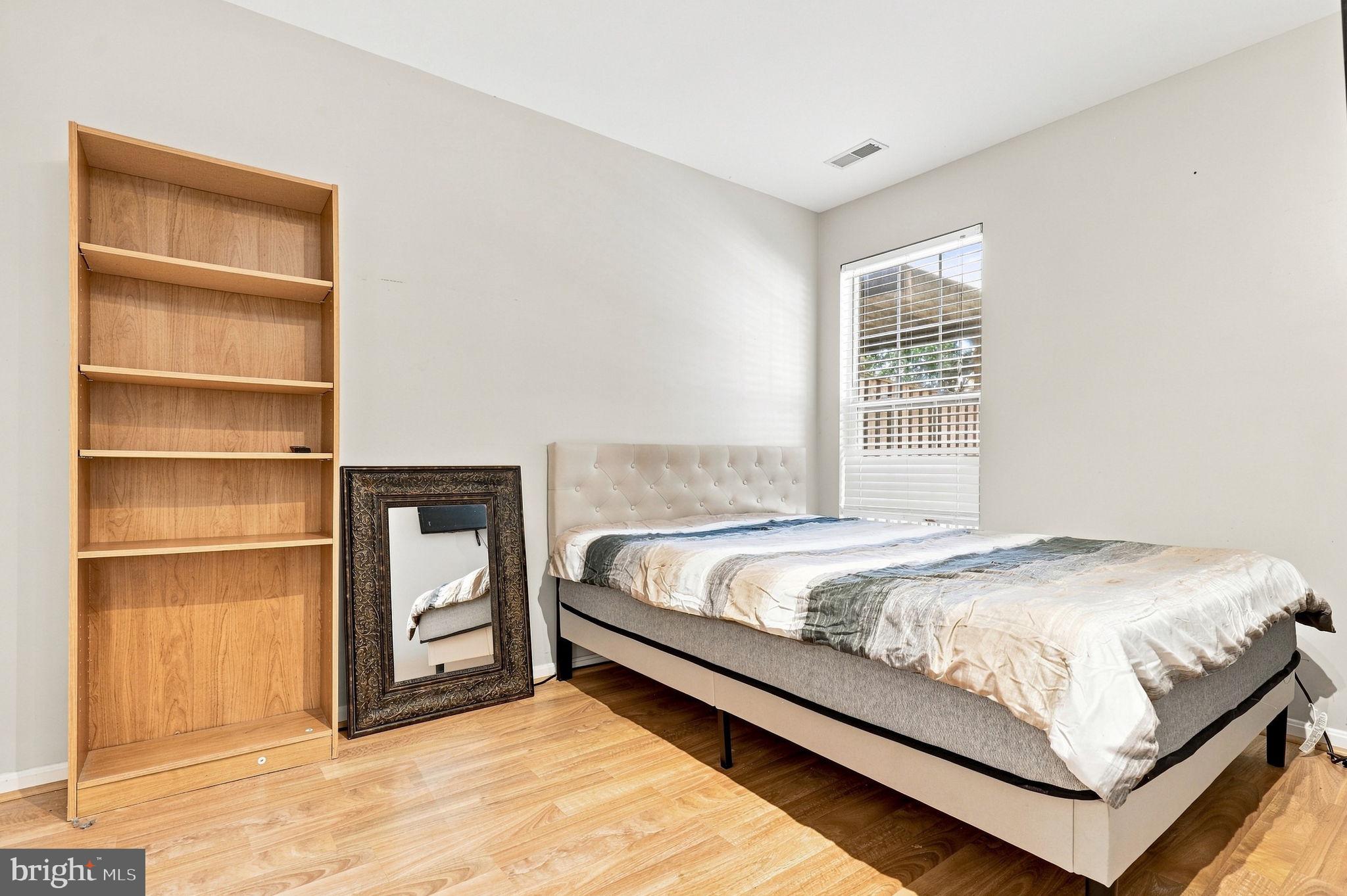 5707 GOLDFINCH COURT
