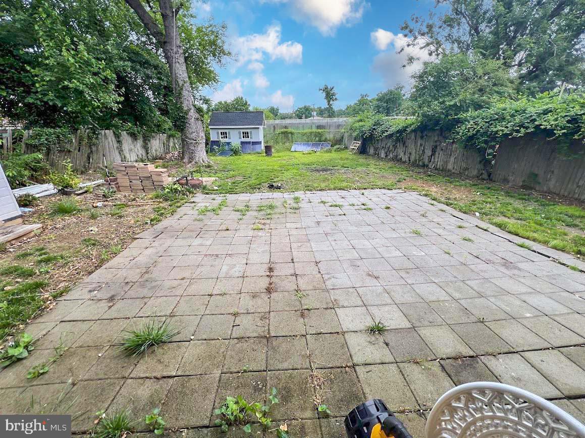 BRENTWOOD - Residential