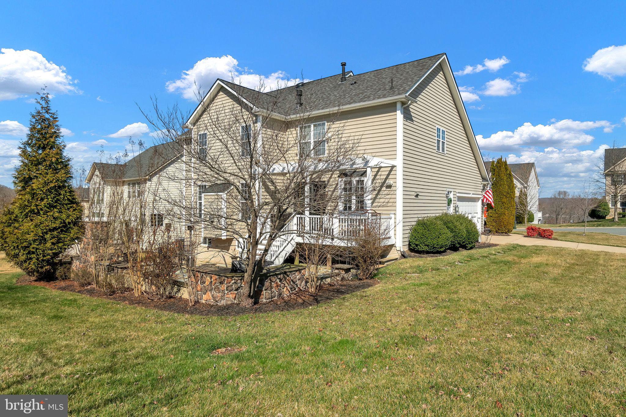 HILLS OF AQUIA - Residential