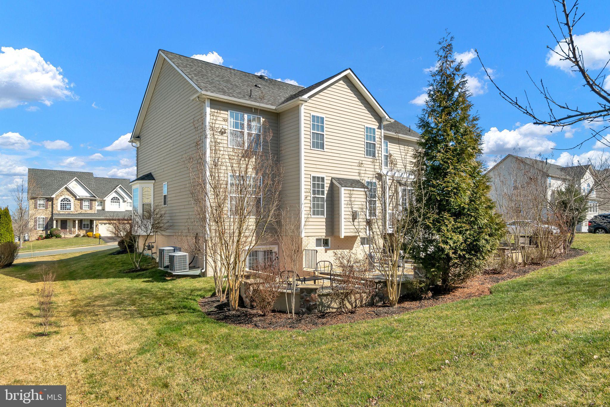 HILLS OF AQUIA - Residential