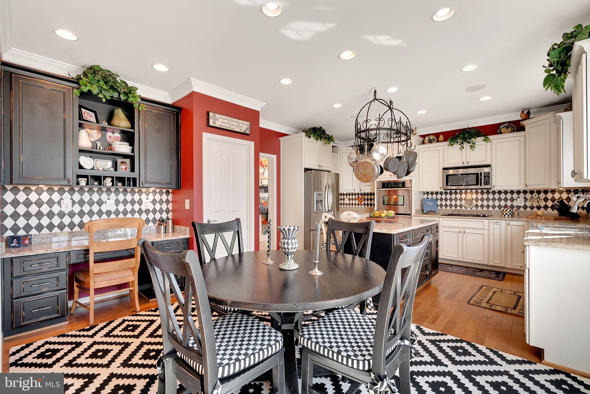 HILLS OF AQUIA - Residential