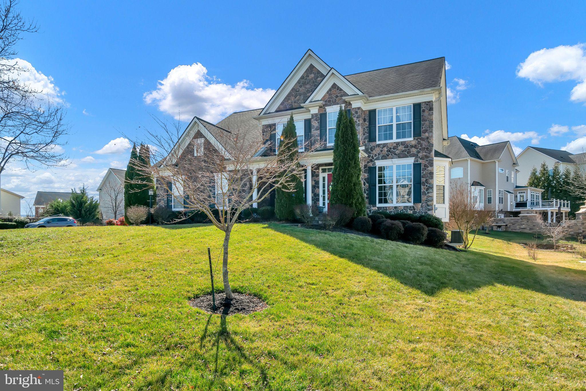 HILLS OF AQUIA - Residential