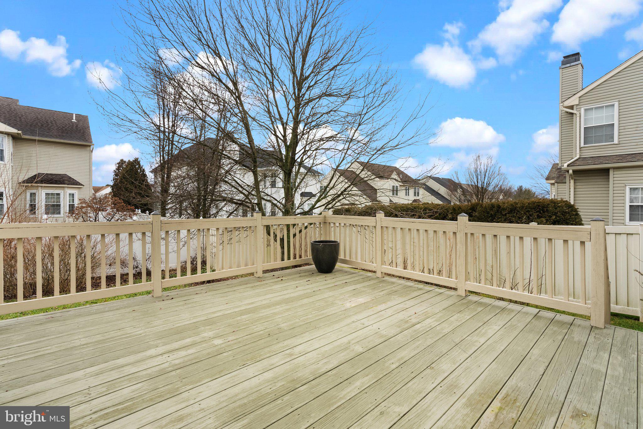 OLDE VILLAGE - Residential