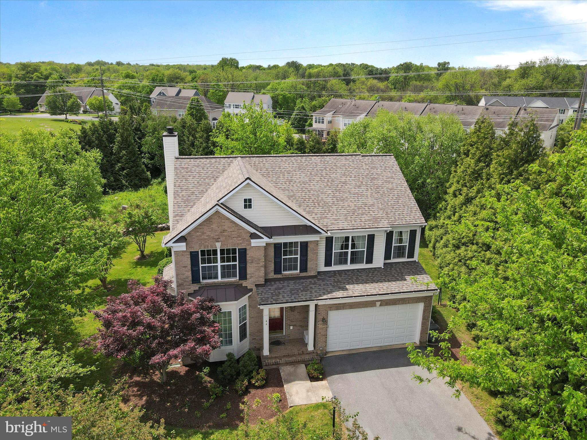 COLONIAL HILLS - Residential