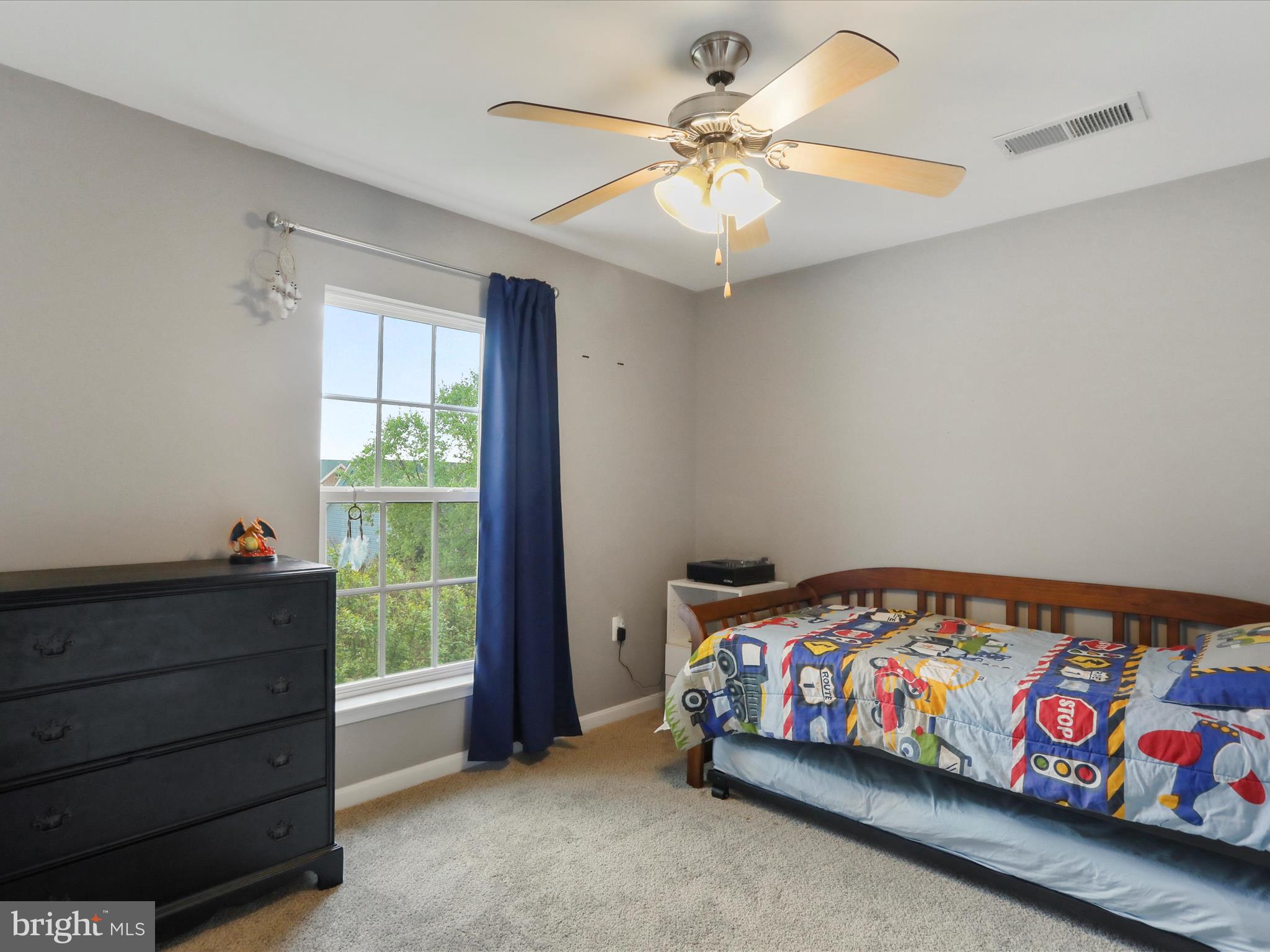 COLONIAL HILLS - Residential