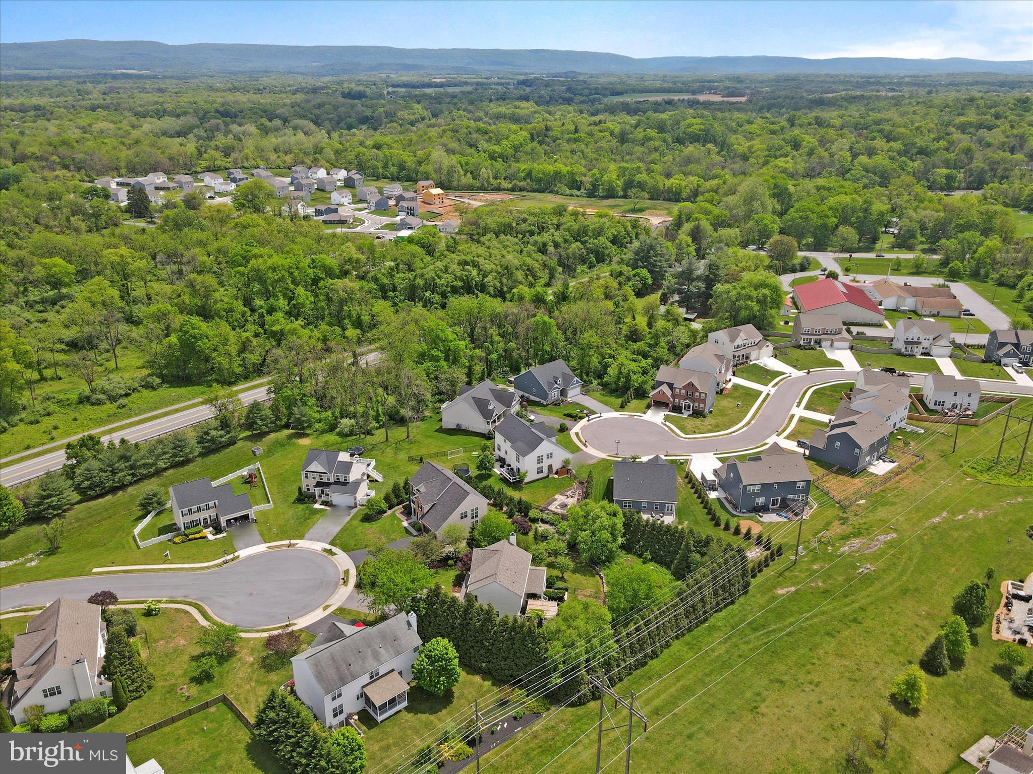 COLONIAL HILLS - Residential