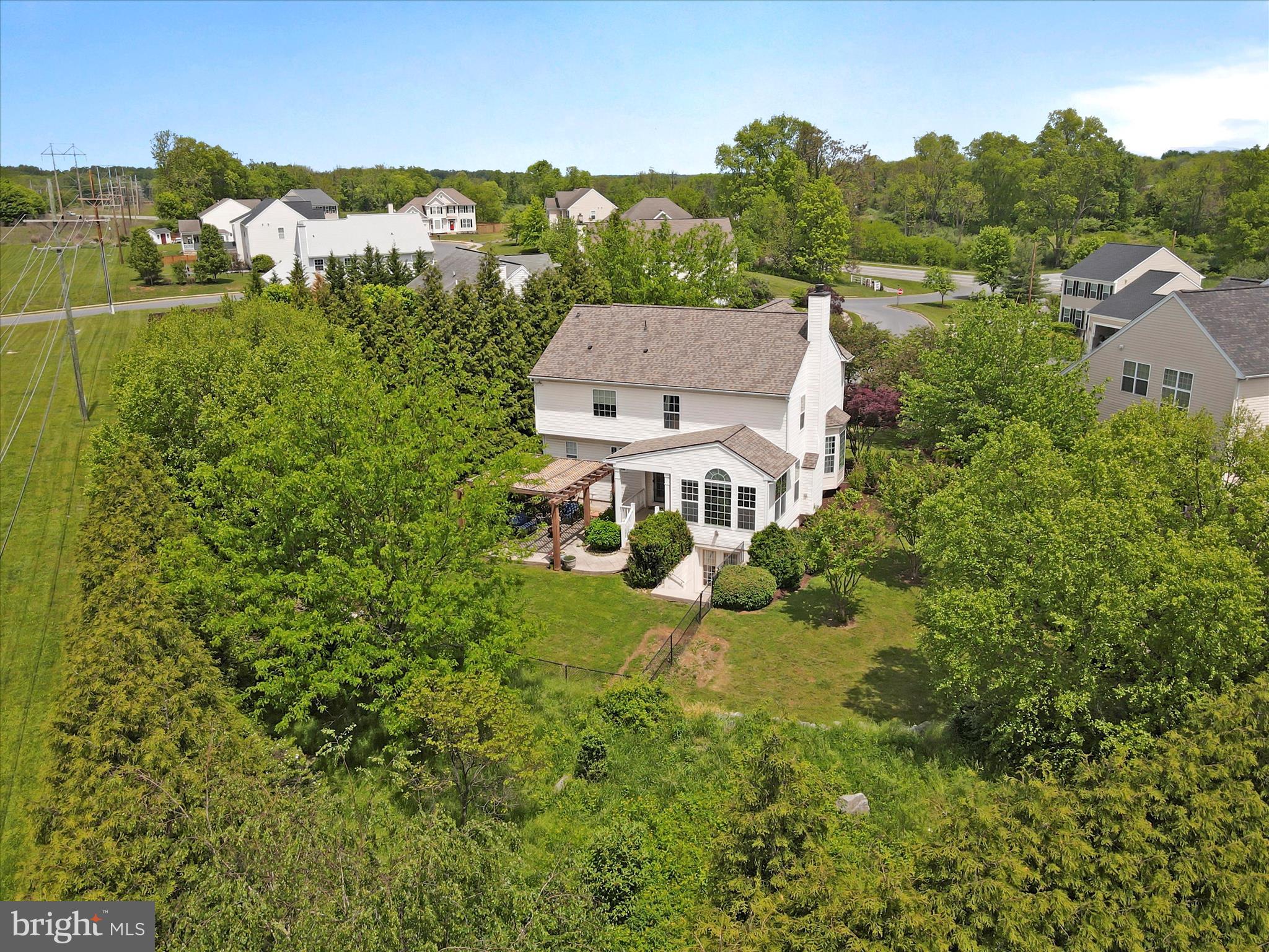 COLONIAL HILLS - Residential