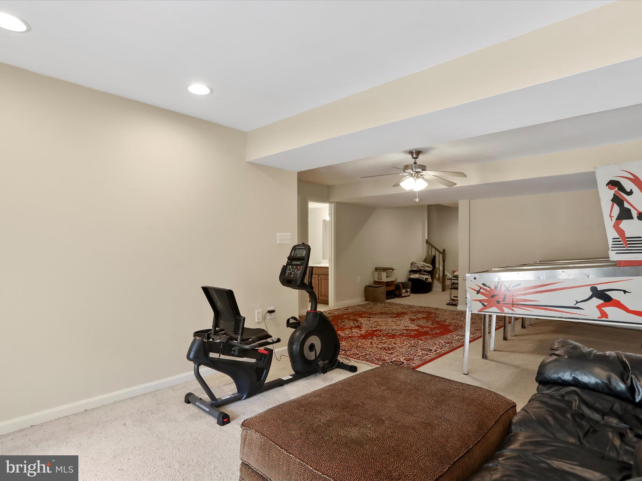 COLONIAL HILLS - Residential