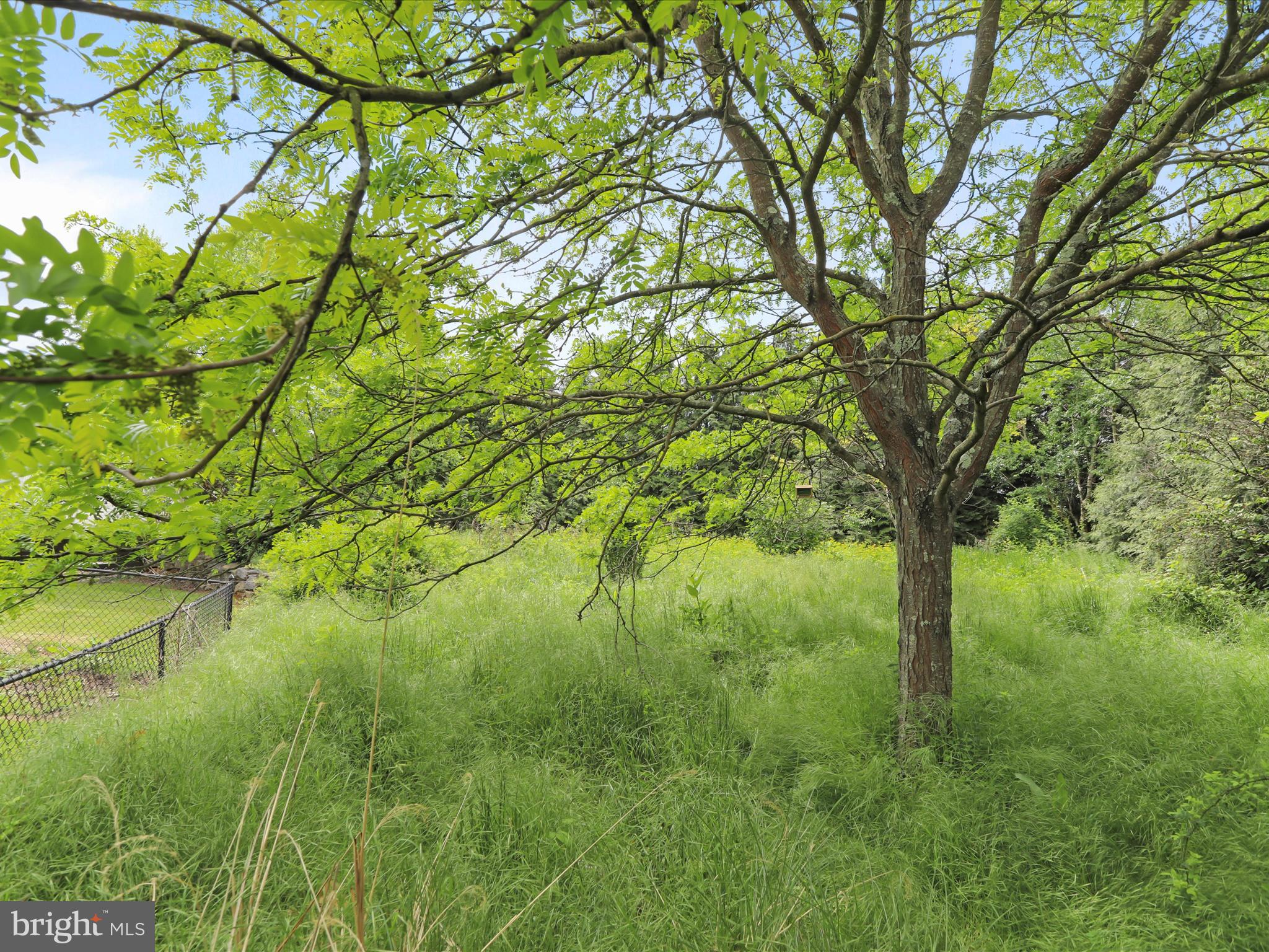 COLONIAL HILLS - Residential