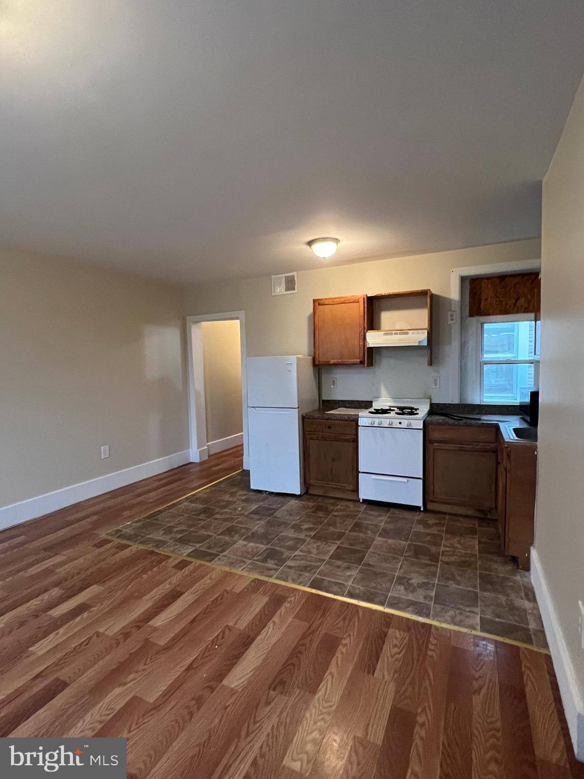 PARKSIDE - Commercial Sale