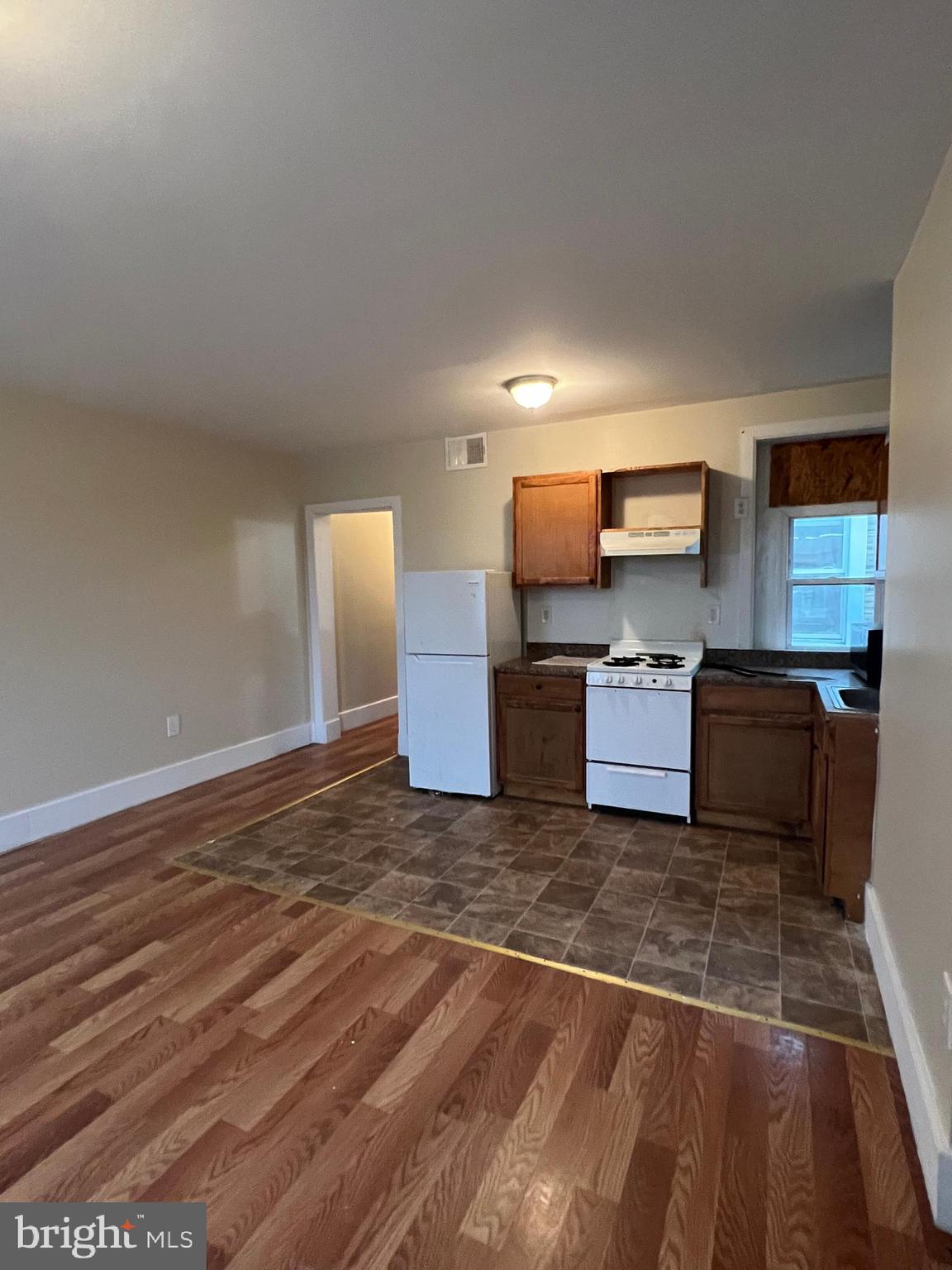 PARKSIDE - Commercial Sale