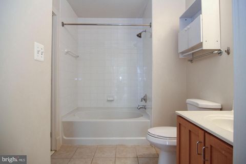 1200 HARTFORD STREET 209 ARLINGTON VA 22201