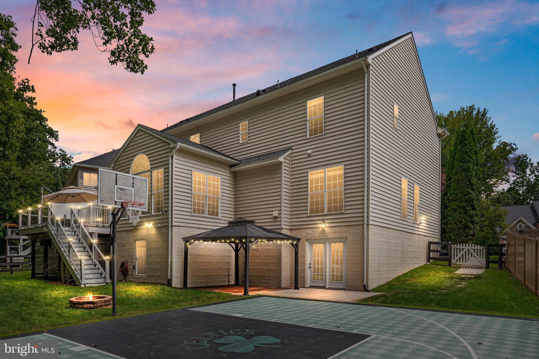 12212 SOUR GUM COURT
