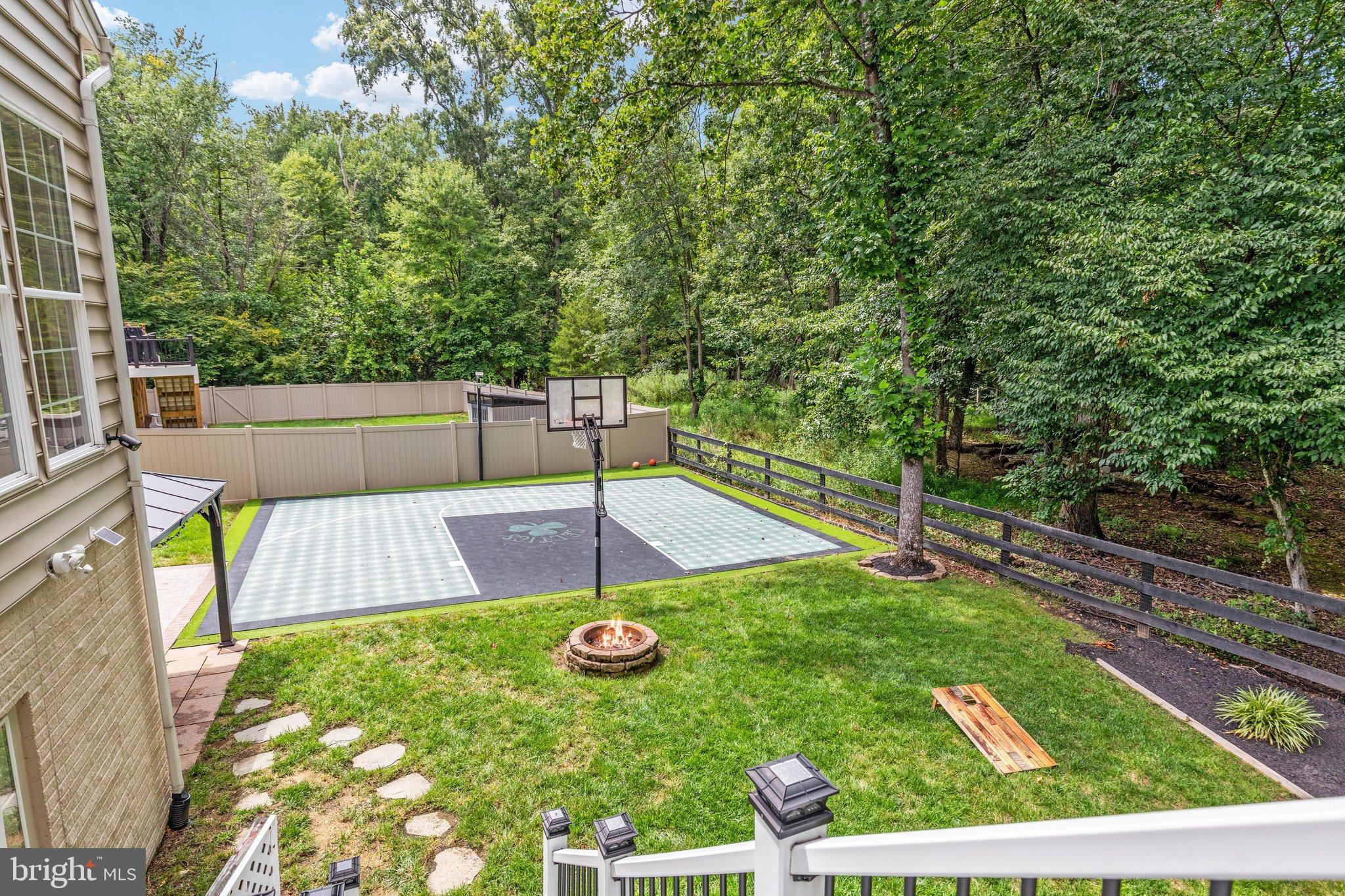 12212 SOUR GUM COURT