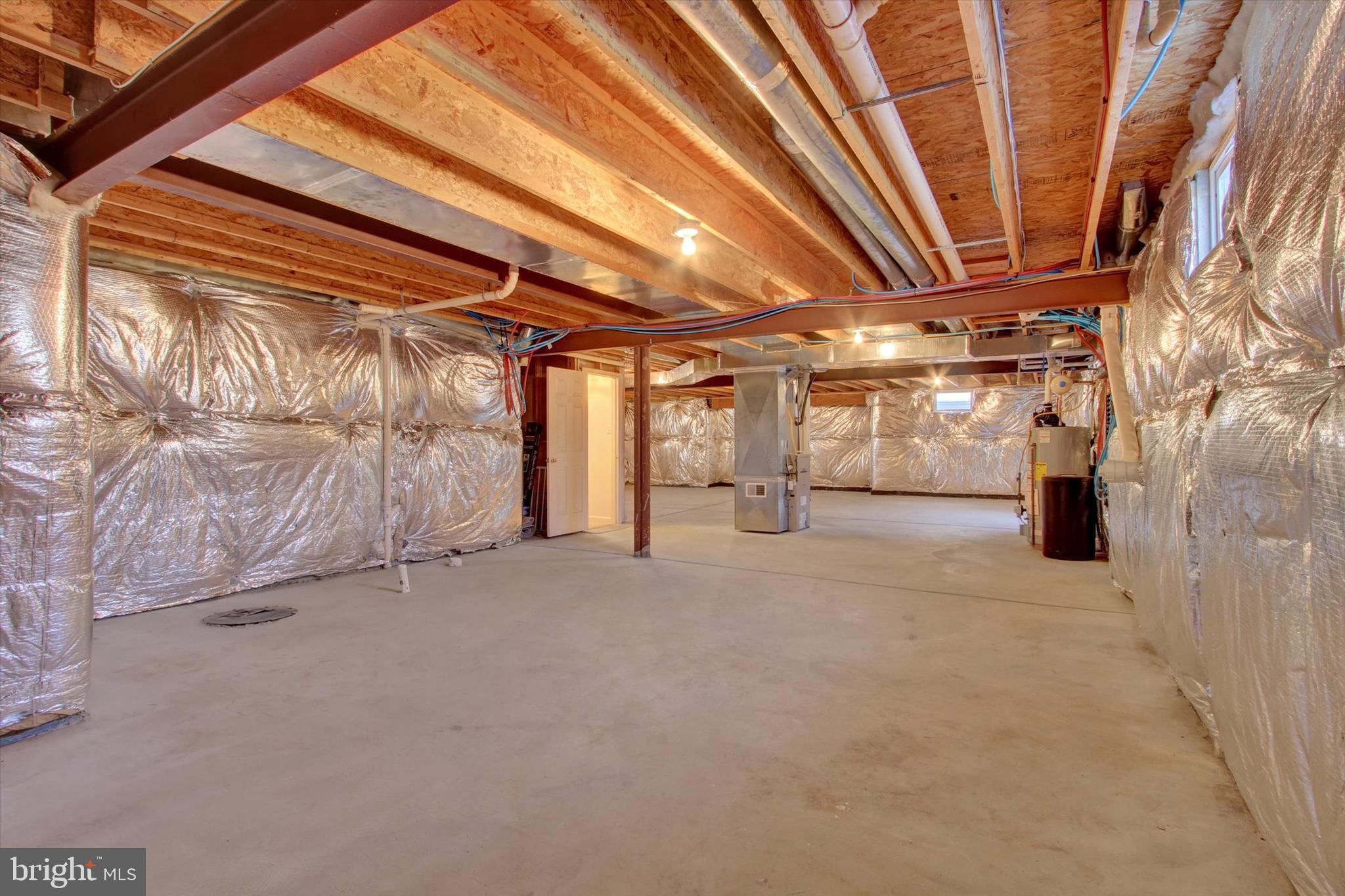 CAMELOT SQUARE - Residential