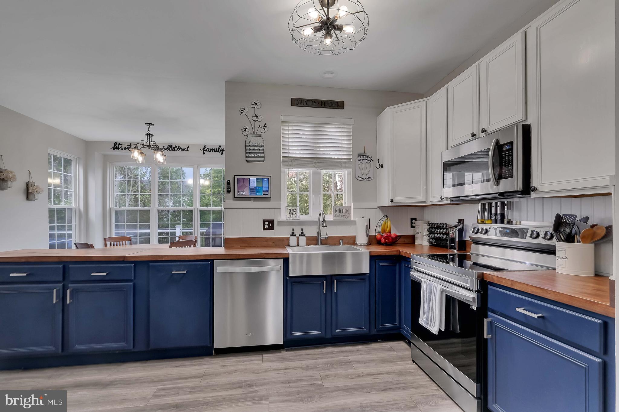 MOUNTAIN VALLEY - Residential