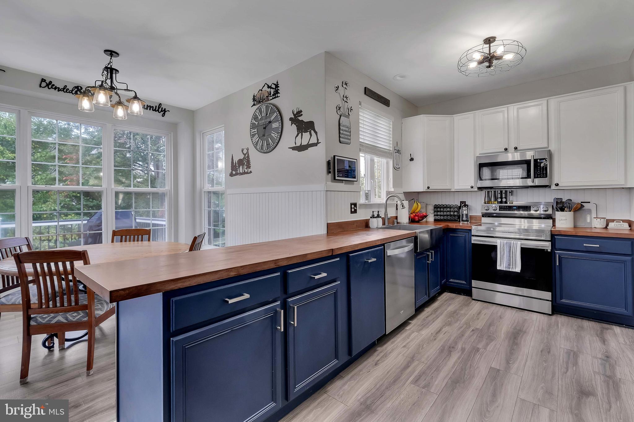 MOUNTAIN VALLEY - Residential