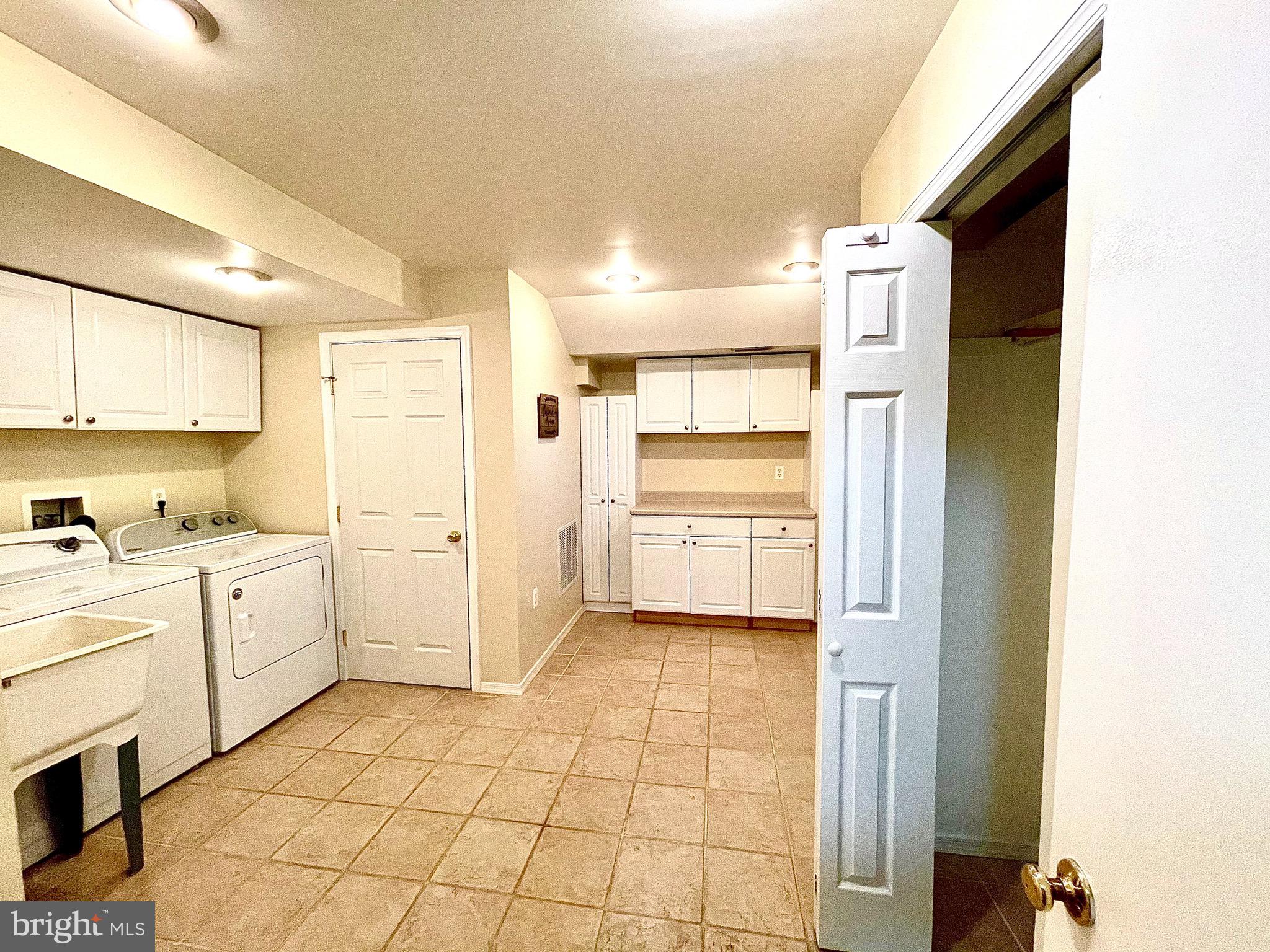 STONEHURST - Residential