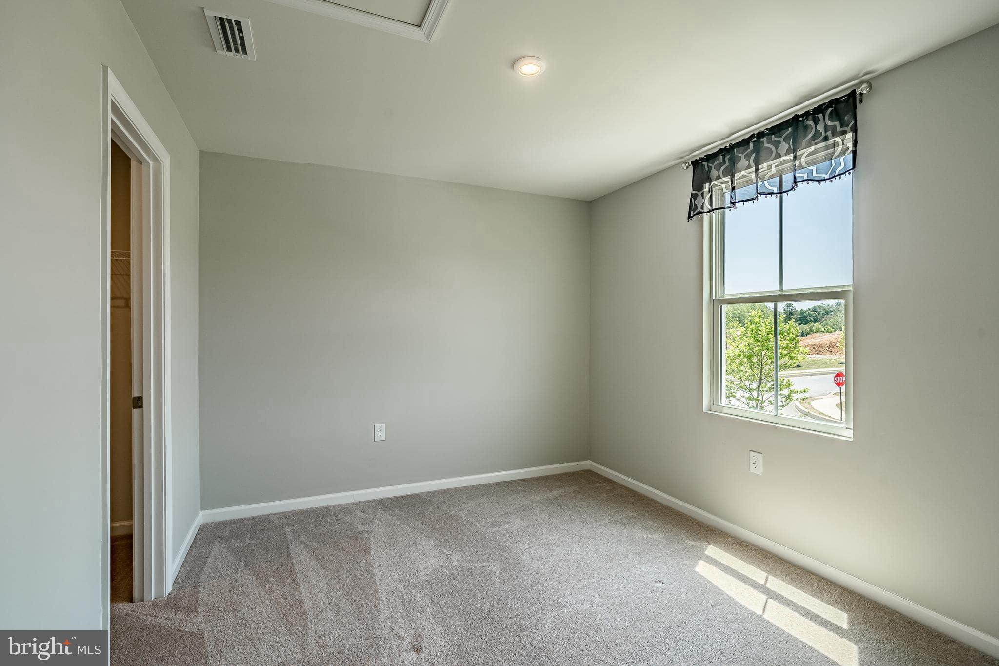 CHESTNUT RIDGE PRSRV - Residential Lease