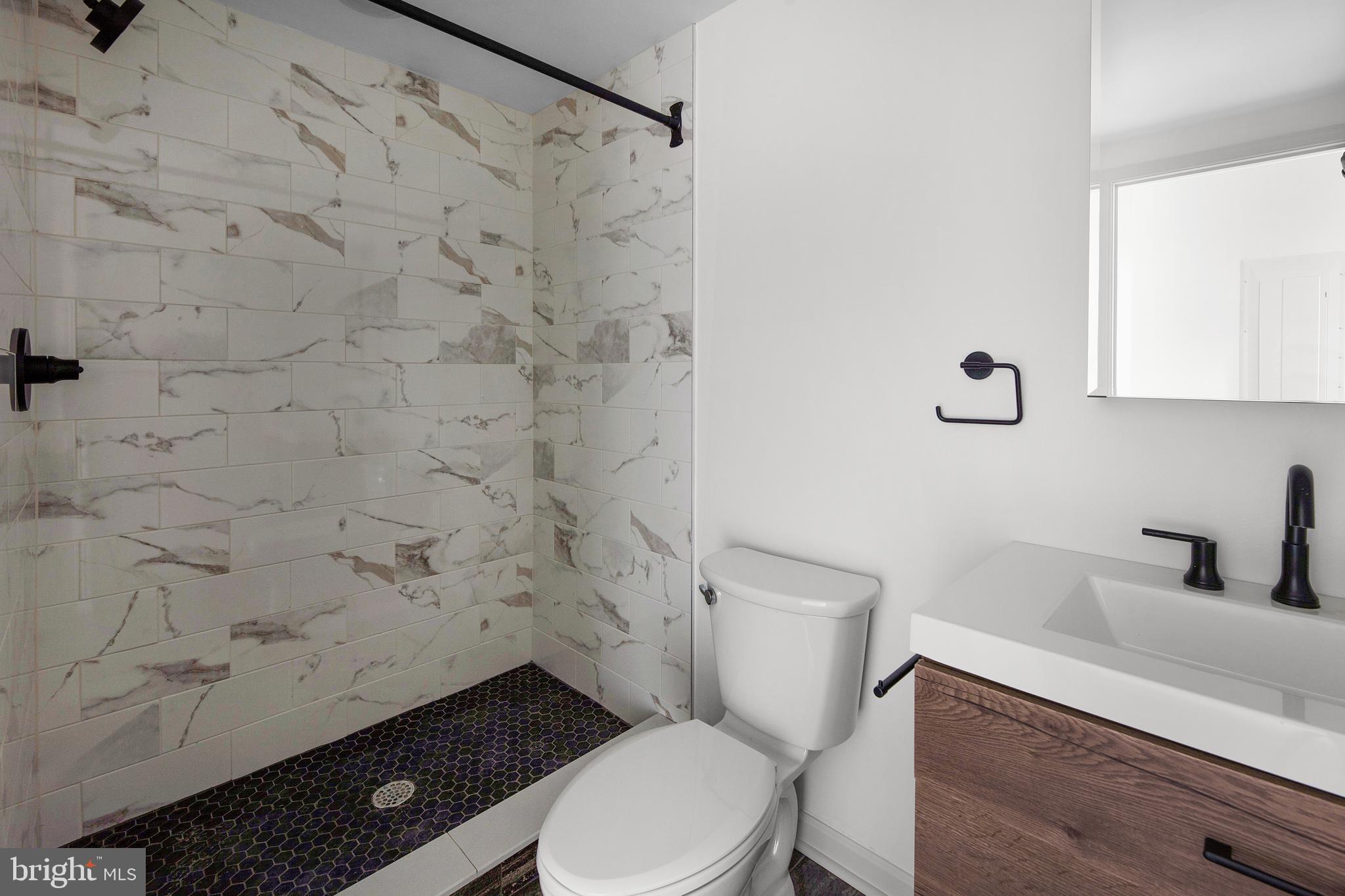 ROXBOROUGH - Residential Lease