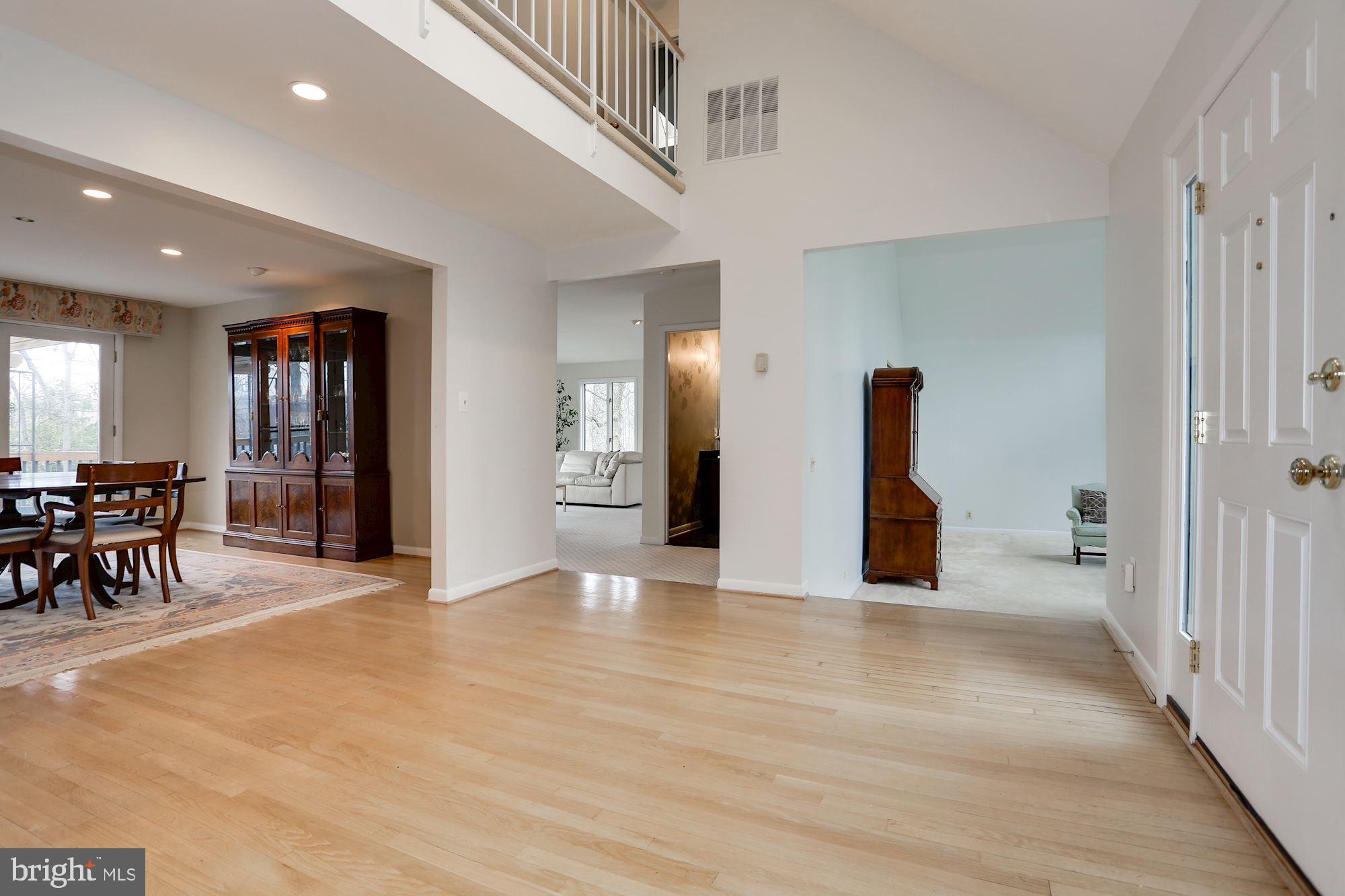 MCLEAN STATION - Residential