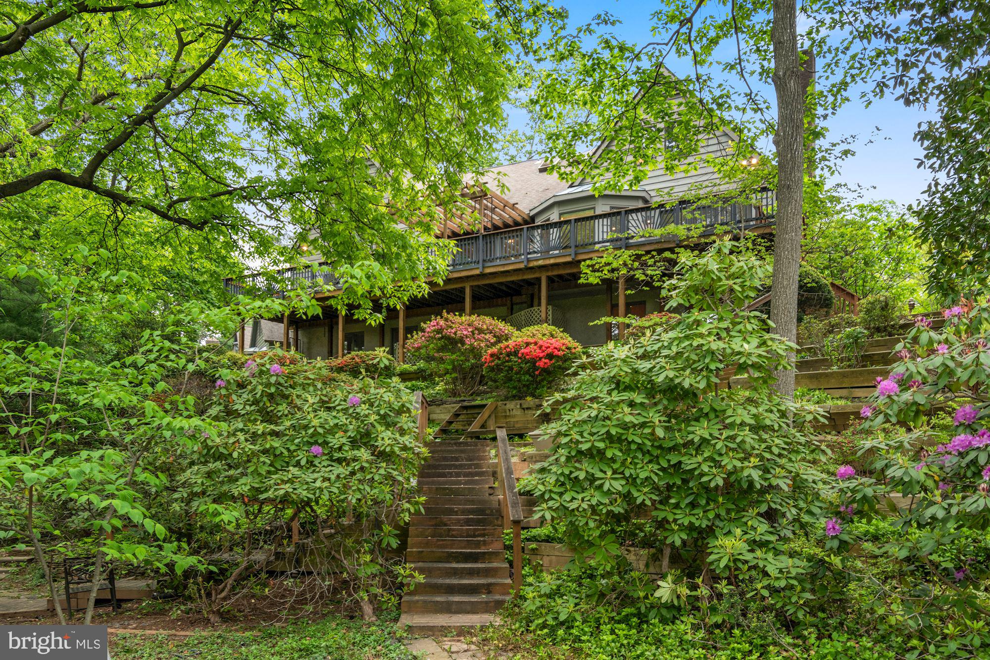 MCLEAN STATION - Residential